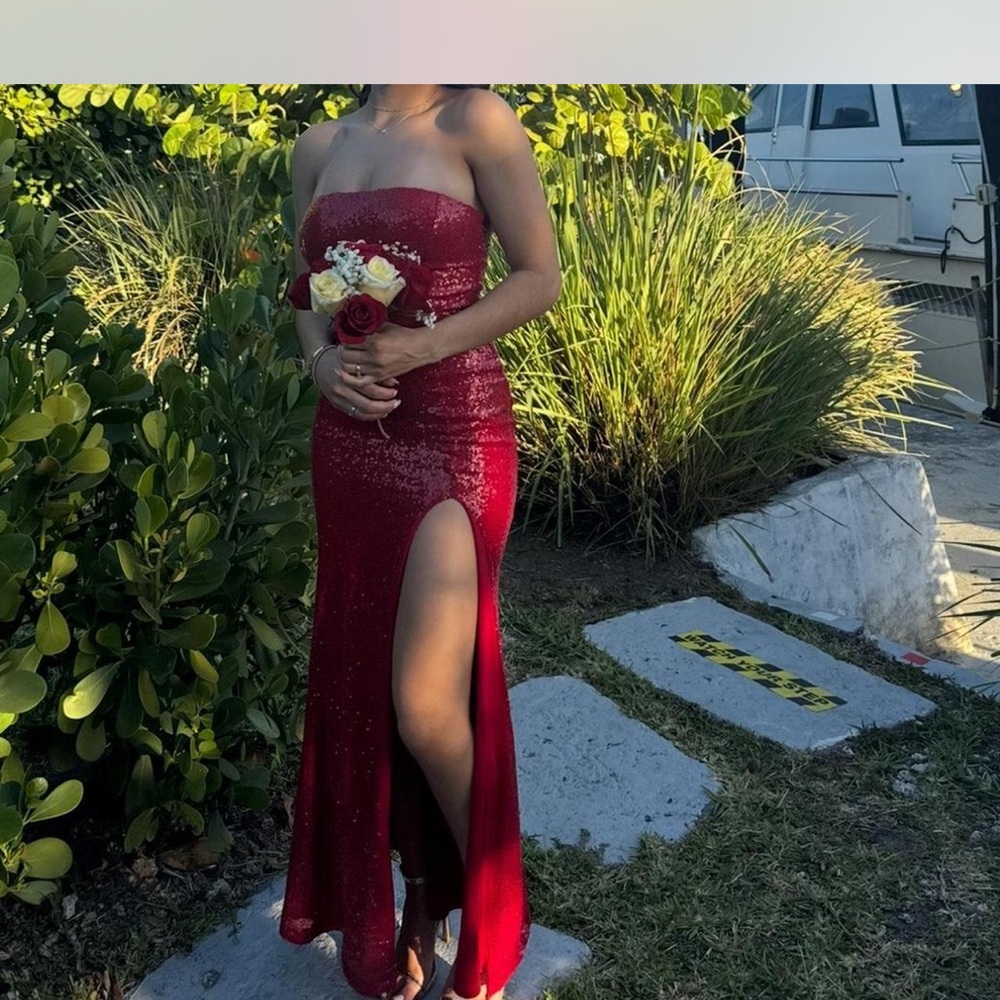 Elegant Red Strapless Sequin Prom Dress